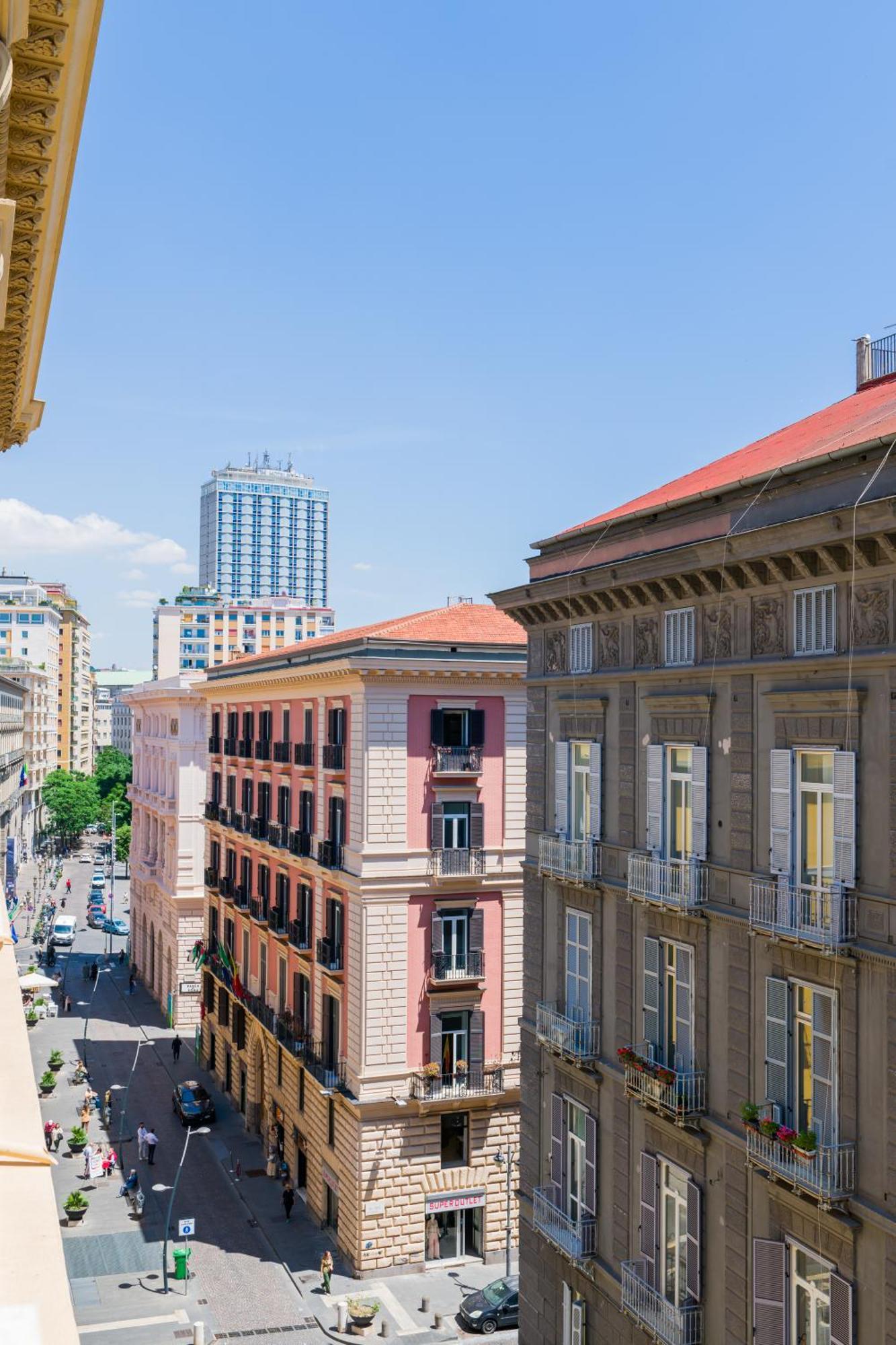 Prêtáloger 3* Napoli